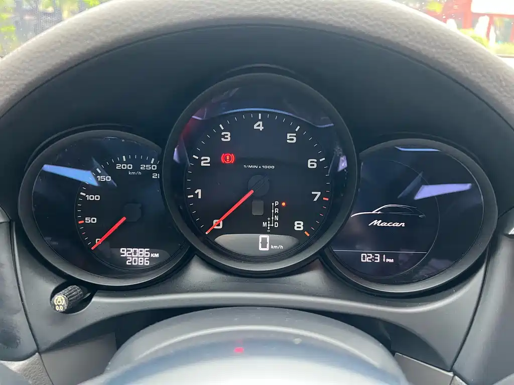 Porsche Macan 2019 — фото 13