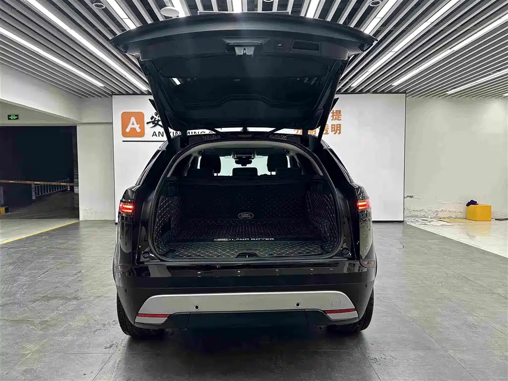 Land Rover Velar 2024