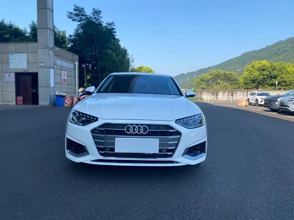 Audi A4L 2021