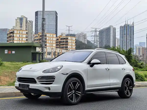 Porsche Cayenne 2011