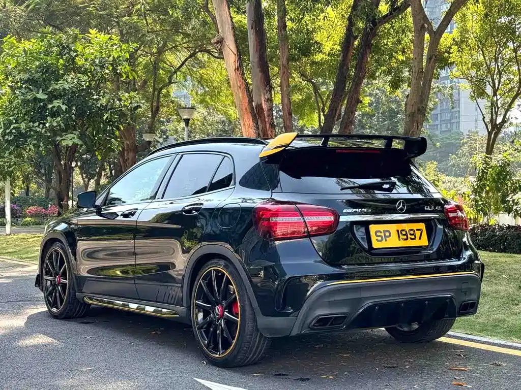 Mercedes-Benz GLA AMG 2018 — фото 5