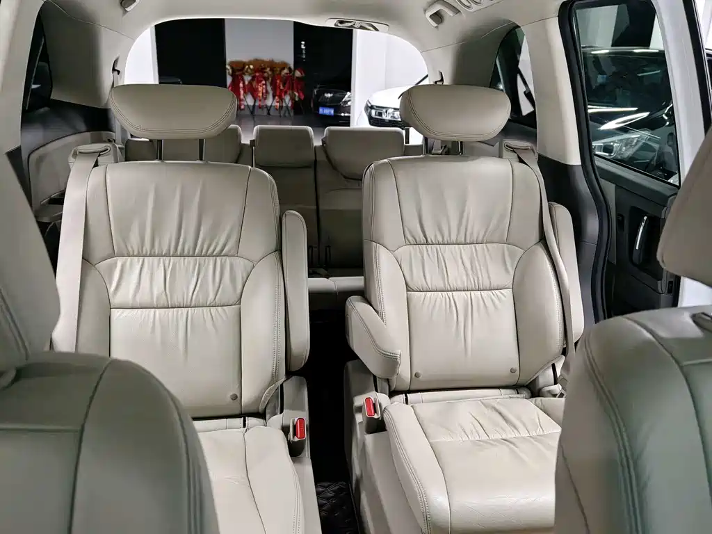 Honda Odyssey 2018 — фото 12