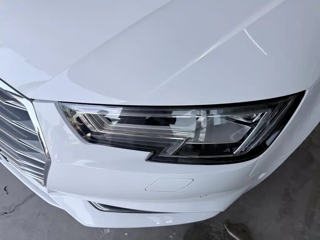 Audi A4L 2018 — фото 4
