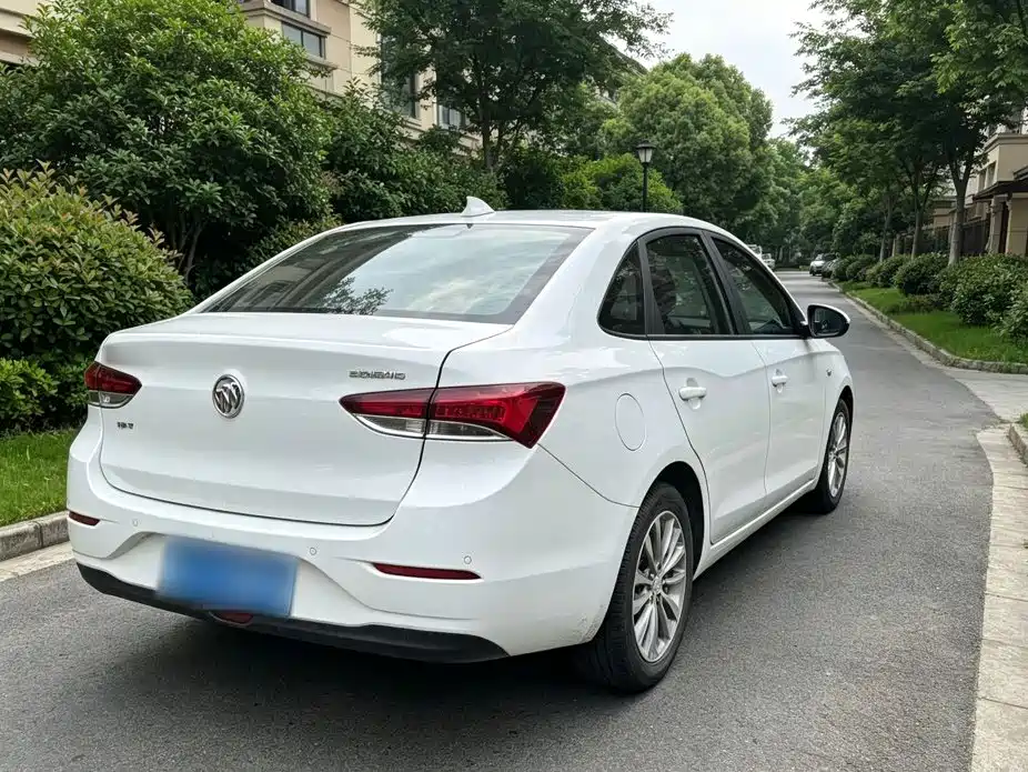 Buick Excelle GT 2017 — фото 24