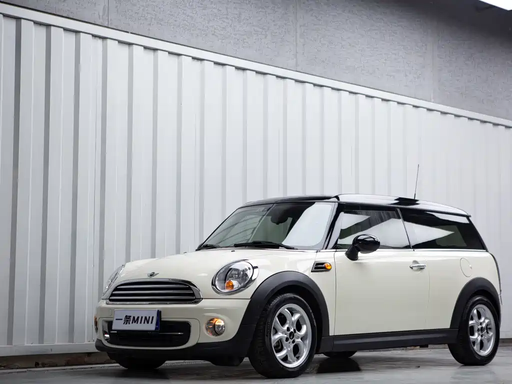 MINI Clubman 2013