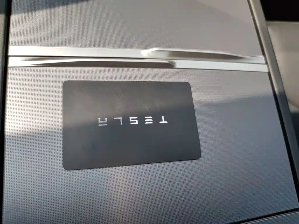 Tesla Model 3 2025 — фото 9