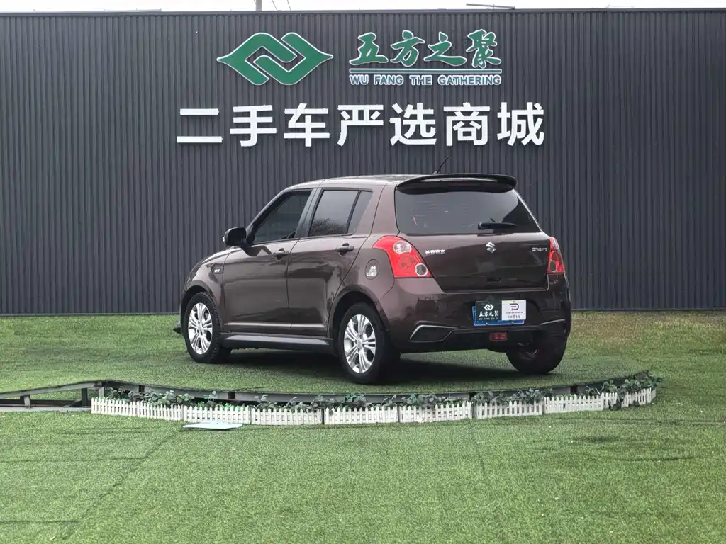 Suzuki Swift 2017 — фото 15