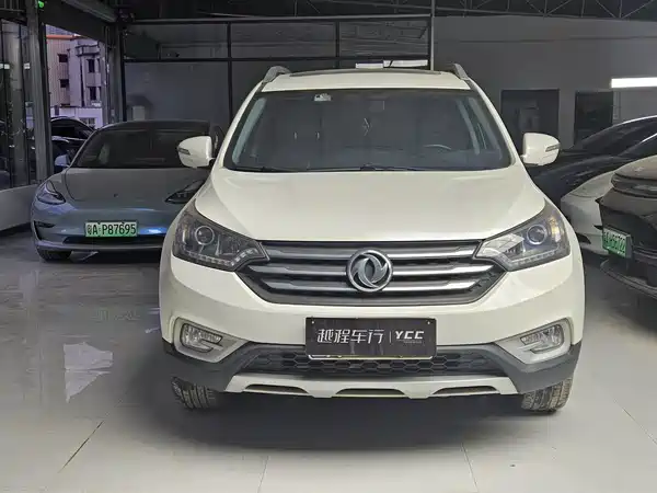 Dongfeng Fengshen AX7 2016