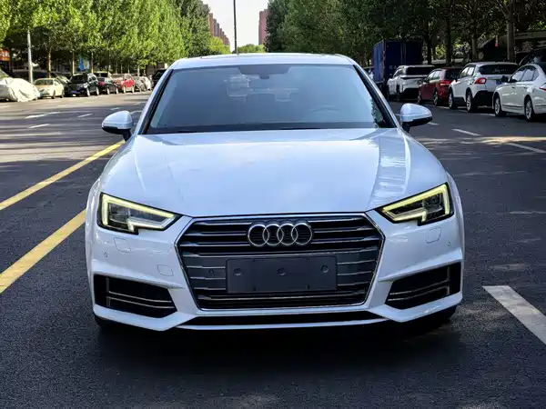 Audi A4L 2018