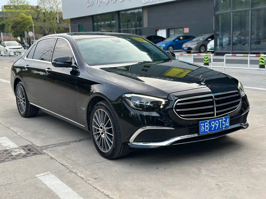 Mercedes-Benz E-Class 2022 — фото 2