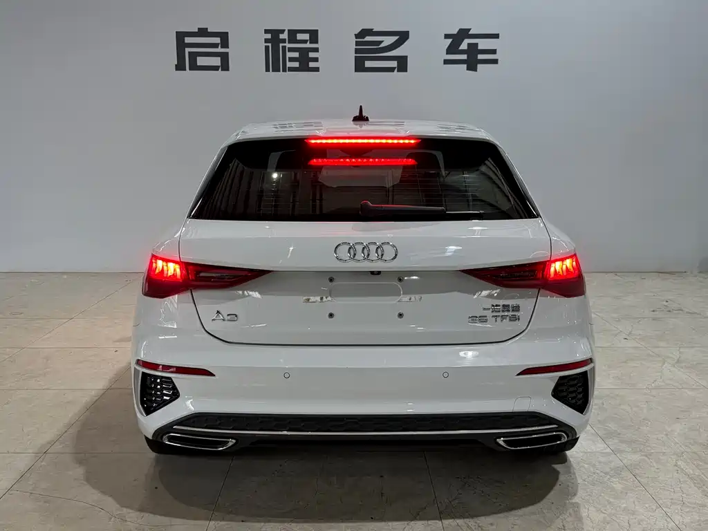 Audi A3 2023 — фото 5
