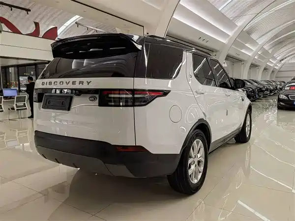 Land Rover Discovery 2020