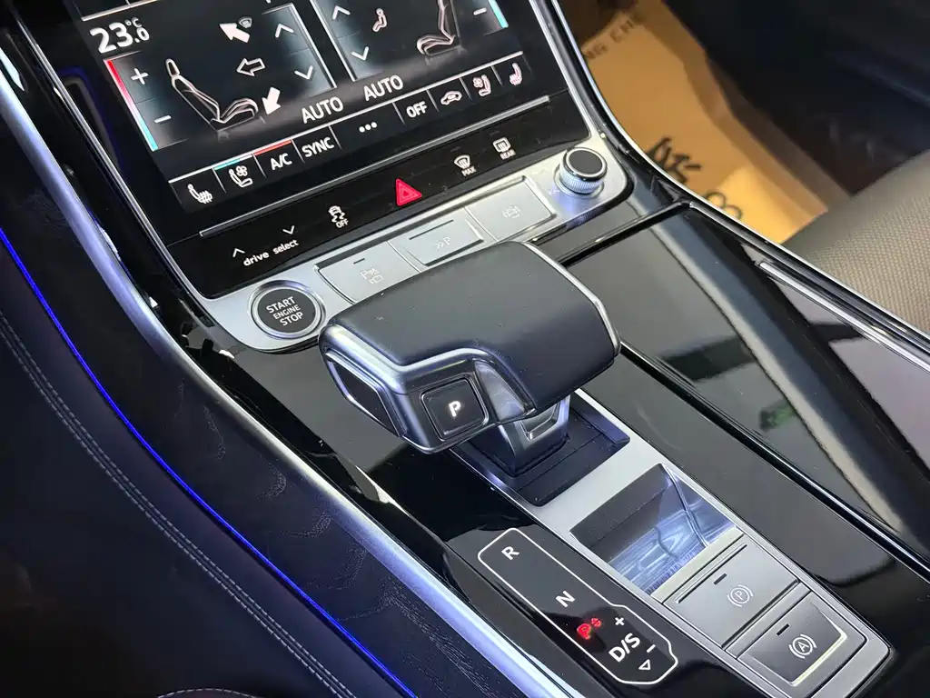 Audi A8 2024 — фото 9