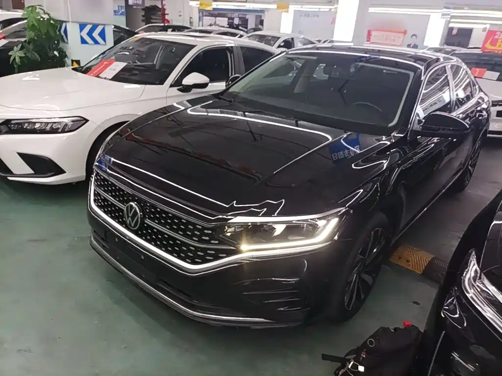 Volkswagen Passat 2022