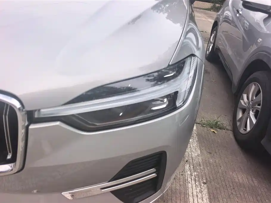 Volvo XC60 2022