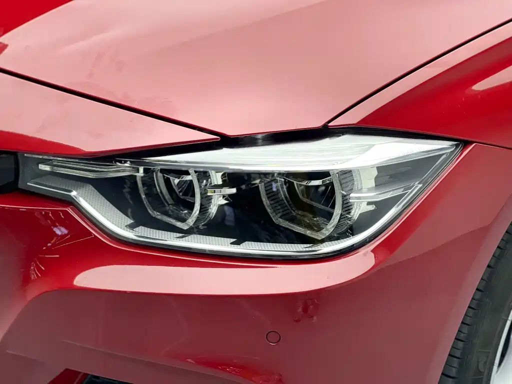 BMW 3 Series 2018 — фото 4