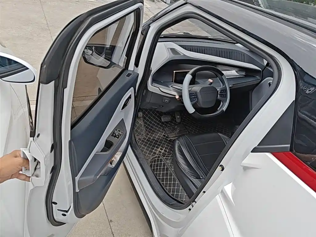 Wuling Nano EV 2022 — фото 16