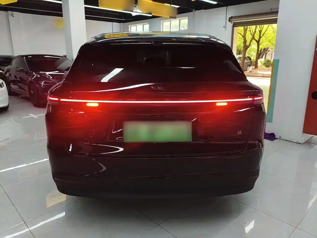 Li Auto i6 2025