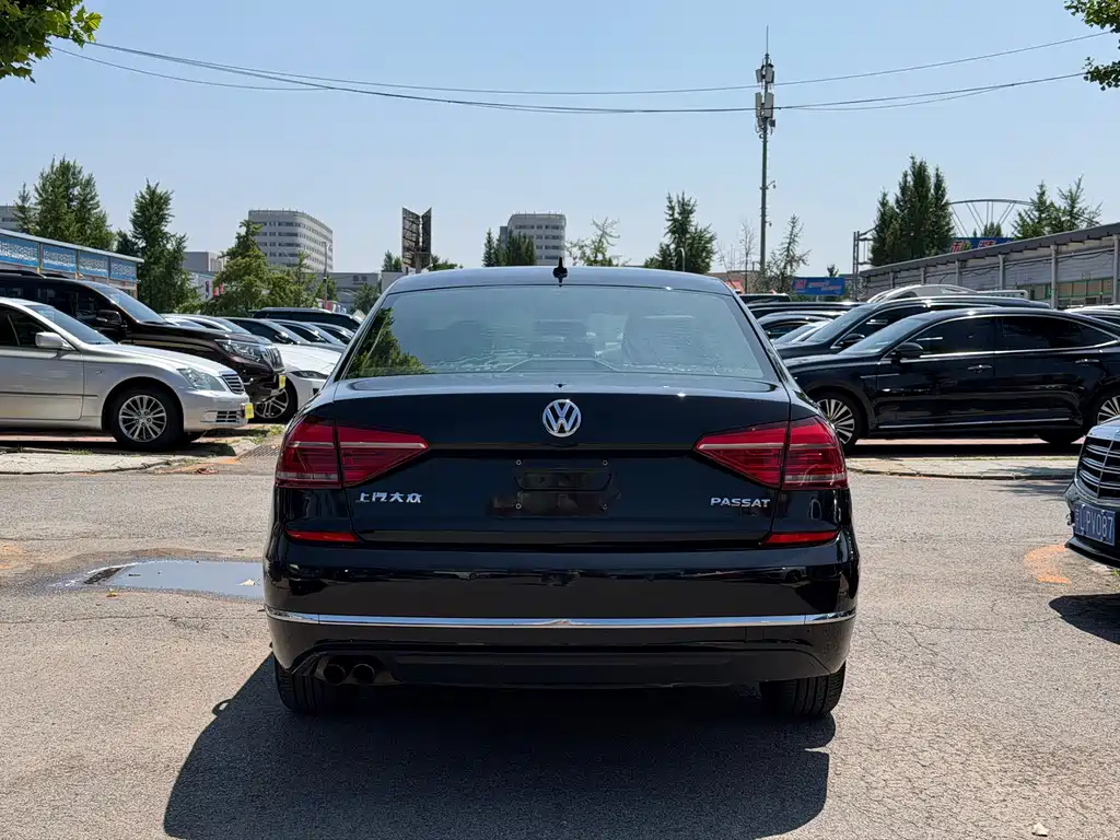 Volkswagen Passat 2018 — фото 3