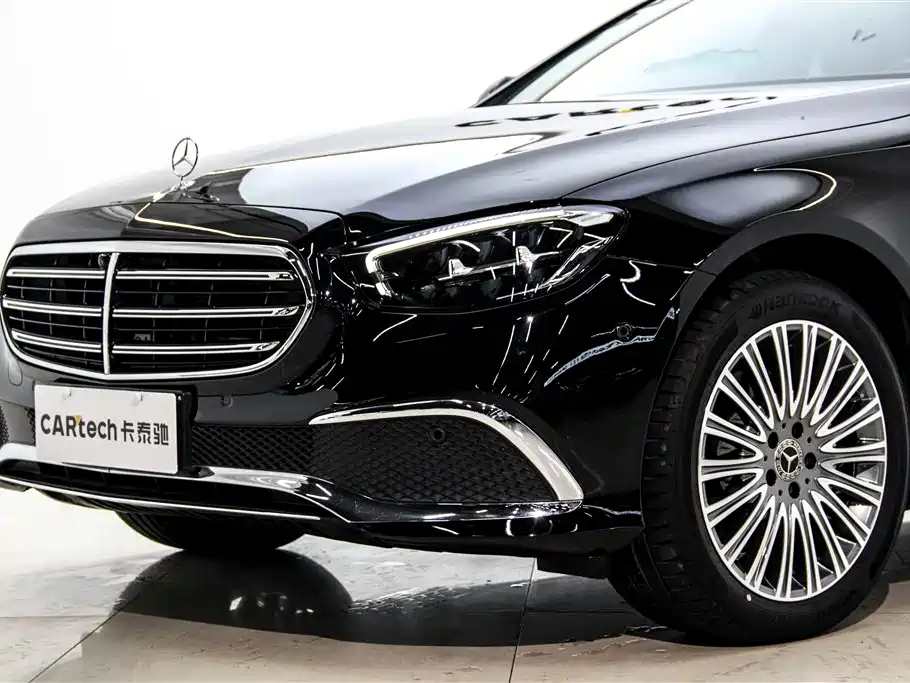 Mercedes-Benz E-Class 2023 — фото 9