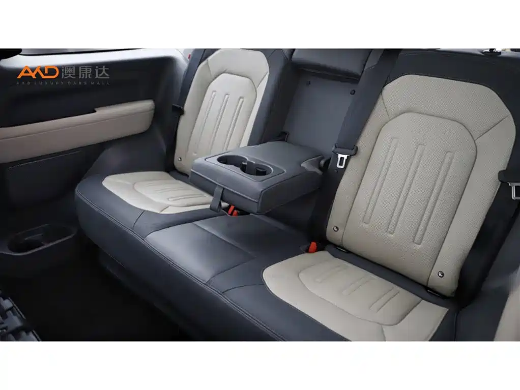 Land Rover Defender 2022