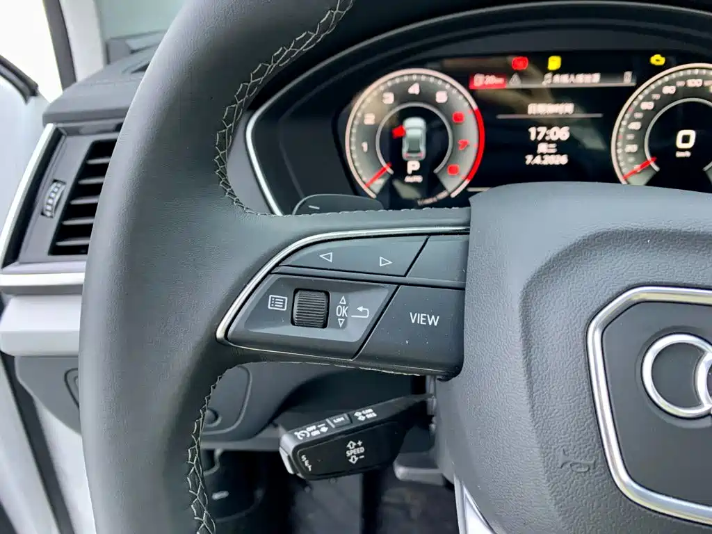 Audi Q5L 2022 — фото 21