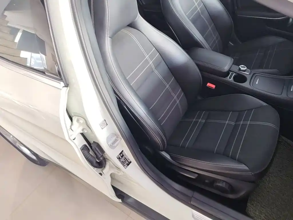Mercedes-Benz GLA 2015 — фото 25