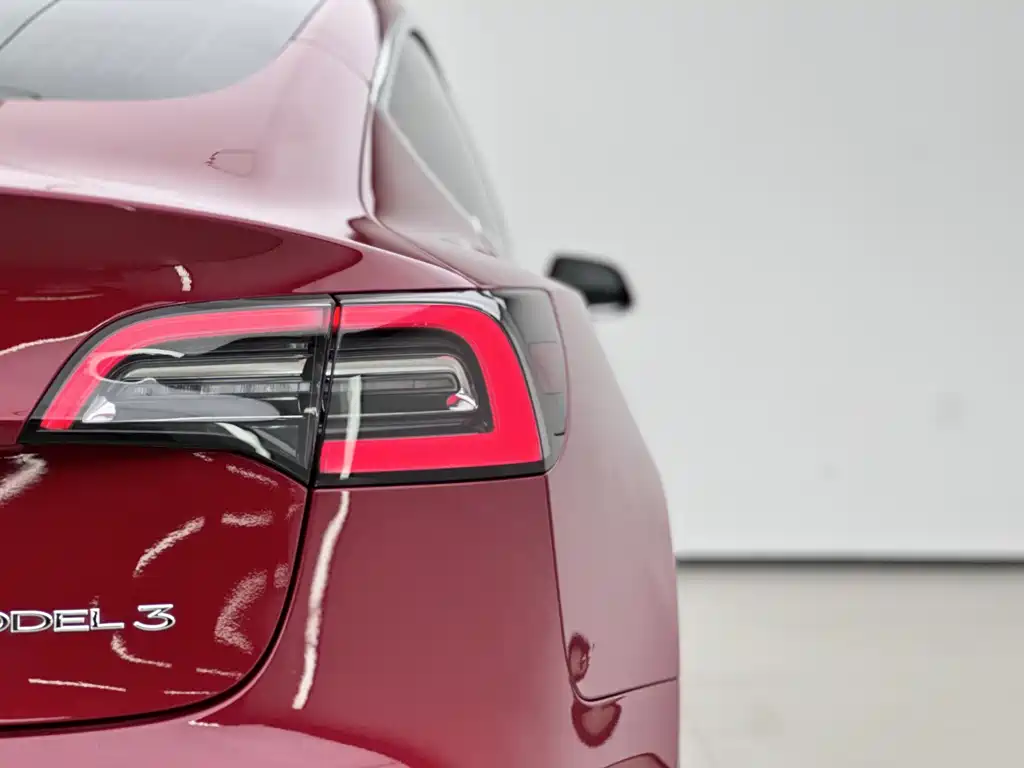 Tesla Model 3 2020 — фото 16