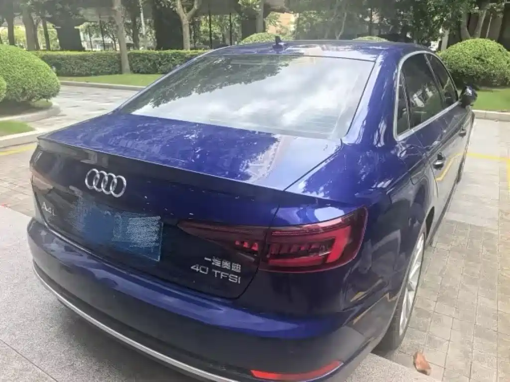 Audi A4L 2019