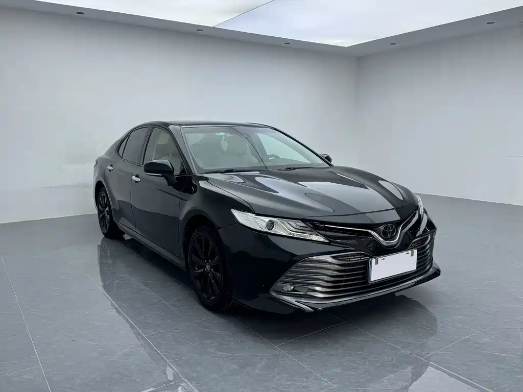 Toyota Camry 2020 — фото 3