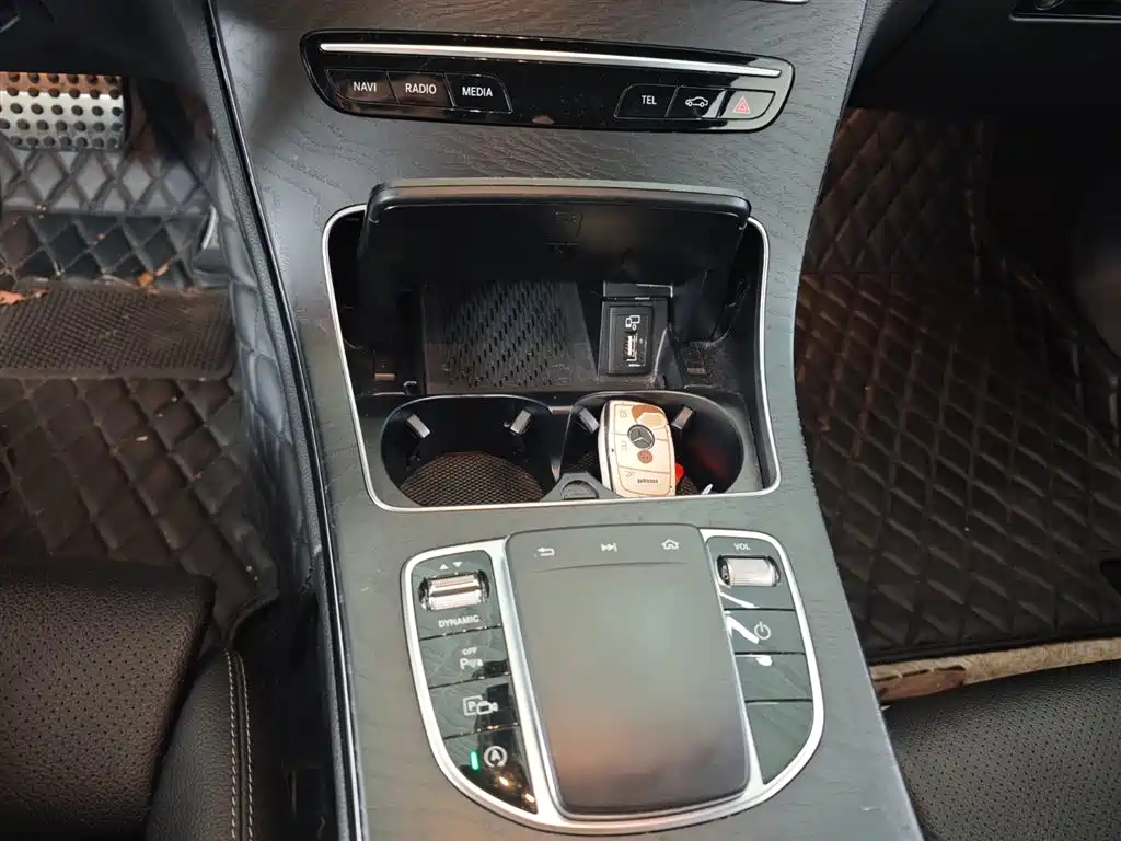 Mercedes-Benz C-Class 2020 — фото 13