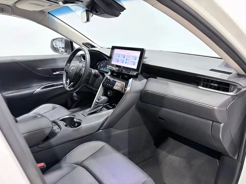 Toyota Venza 2023 — фото 21