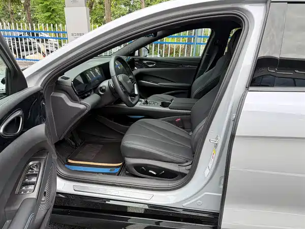 BYD Seal 2025