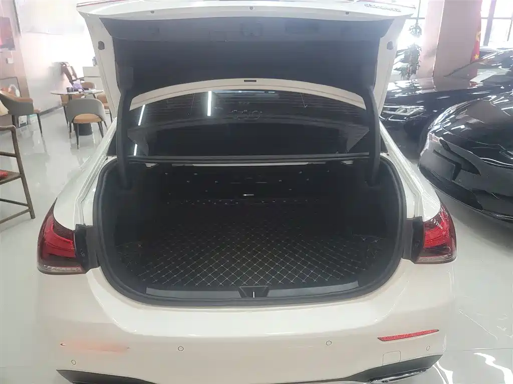 Mercedes-Benz A-Class 2022 — фото 19