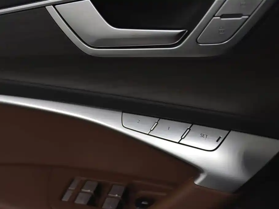 Audi A6L 2024 — фото 14