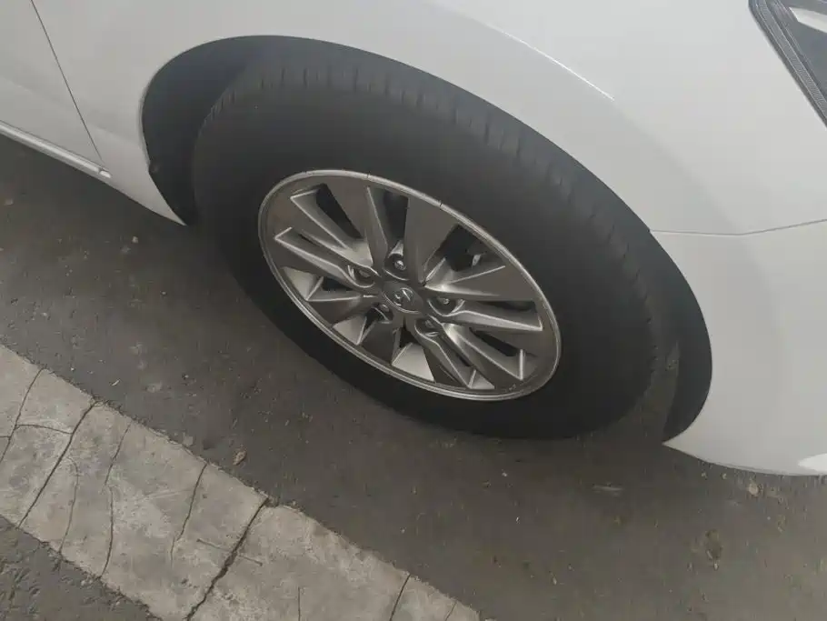 Hyundai Joyful 2018