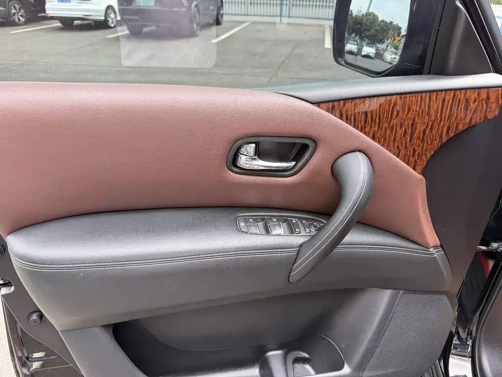 Nissan Patrol 2019 — фото 15