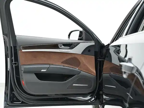 Audi A8 2013
