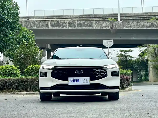 Ford Mondeo 2025