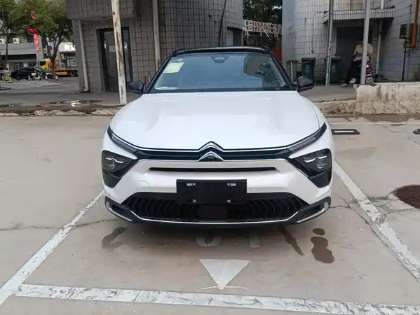 Citroën Versailles C5 X 2026