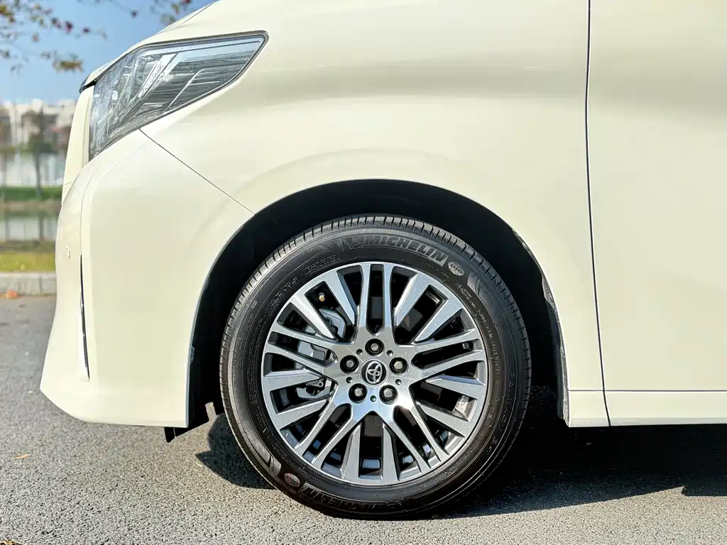 Toyota Alphard 2017 — фото 5