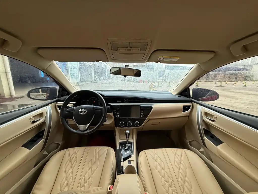 Toyota Corolla 2015 — фото 10