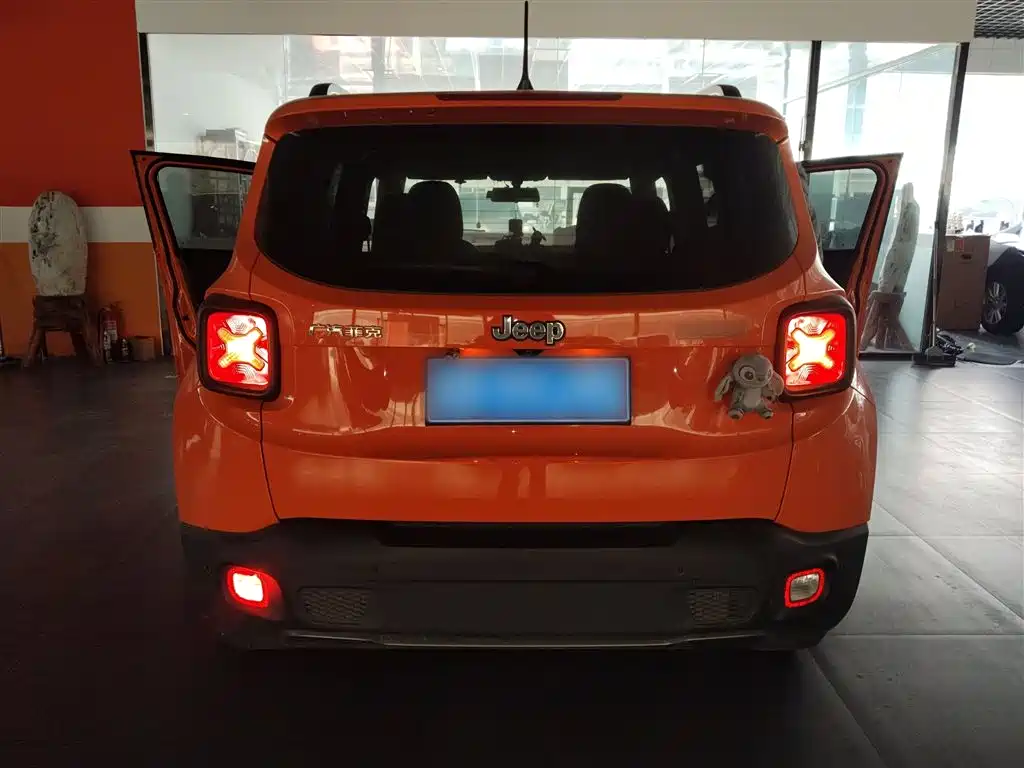 Jeep Renegade 2020 — фото 4