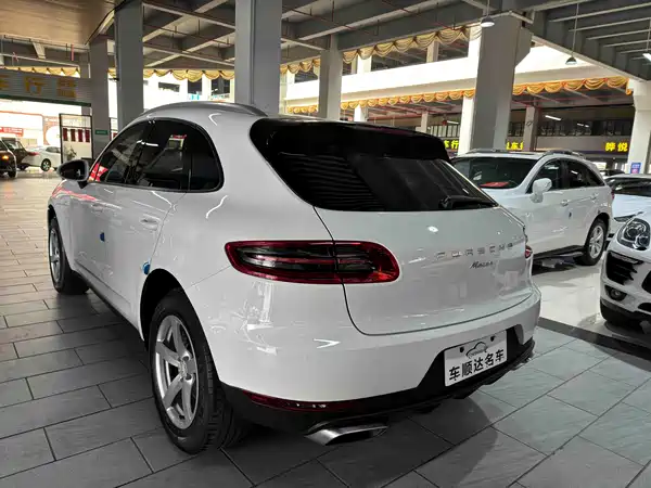 Porsche Macan 2014