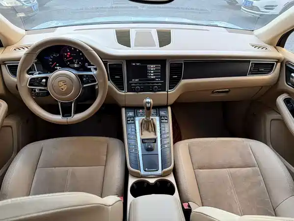Porsche Macan 2014