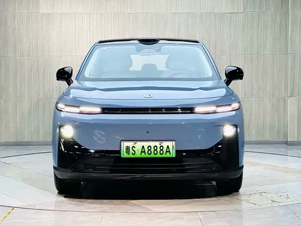Leapmotor B10 2025