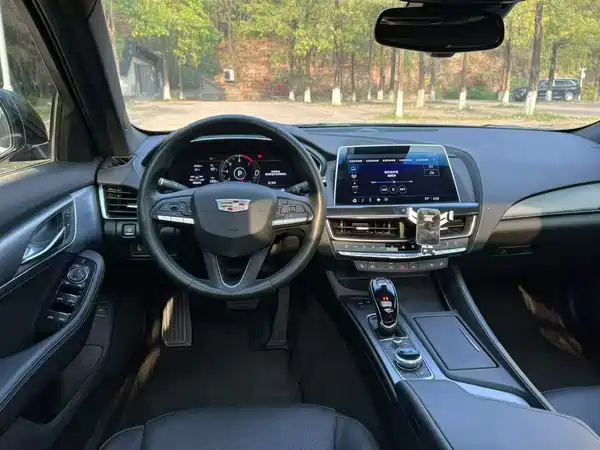 Cadillac CT5 2023