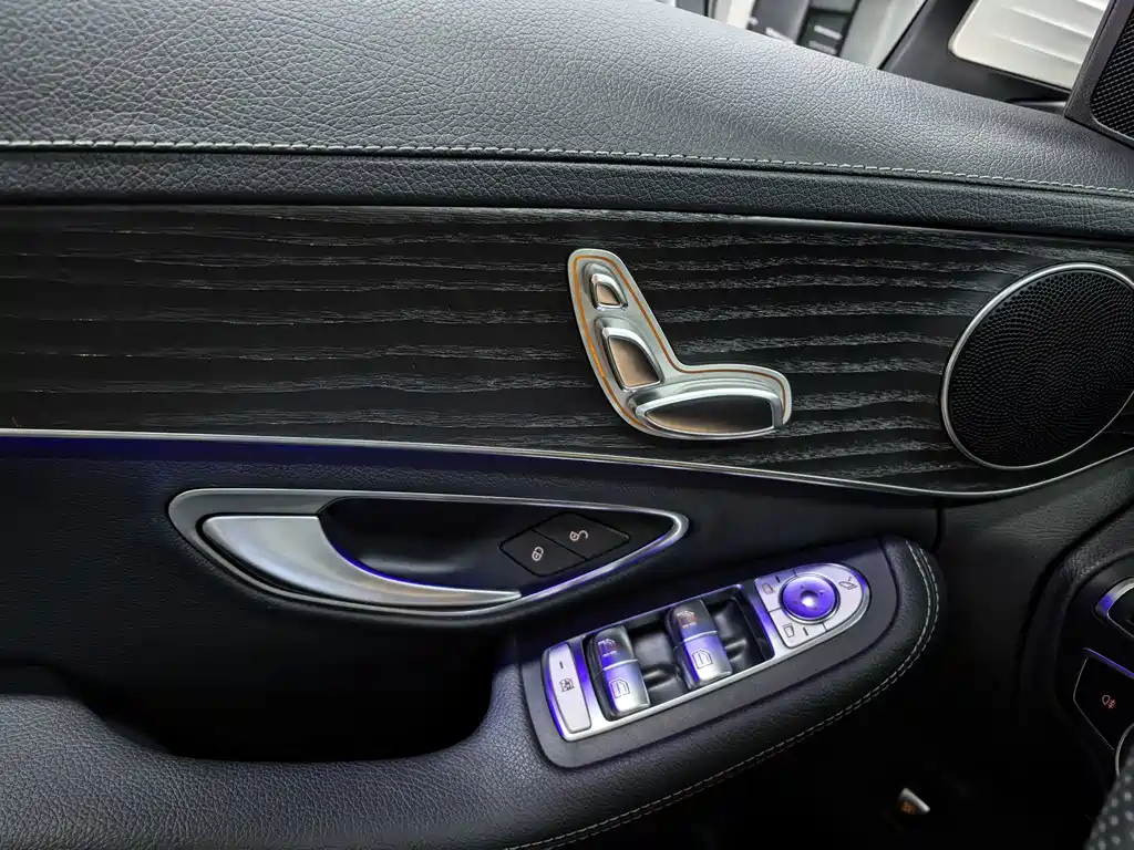 Mercedes-Benz C-Class 2020 — фото 18