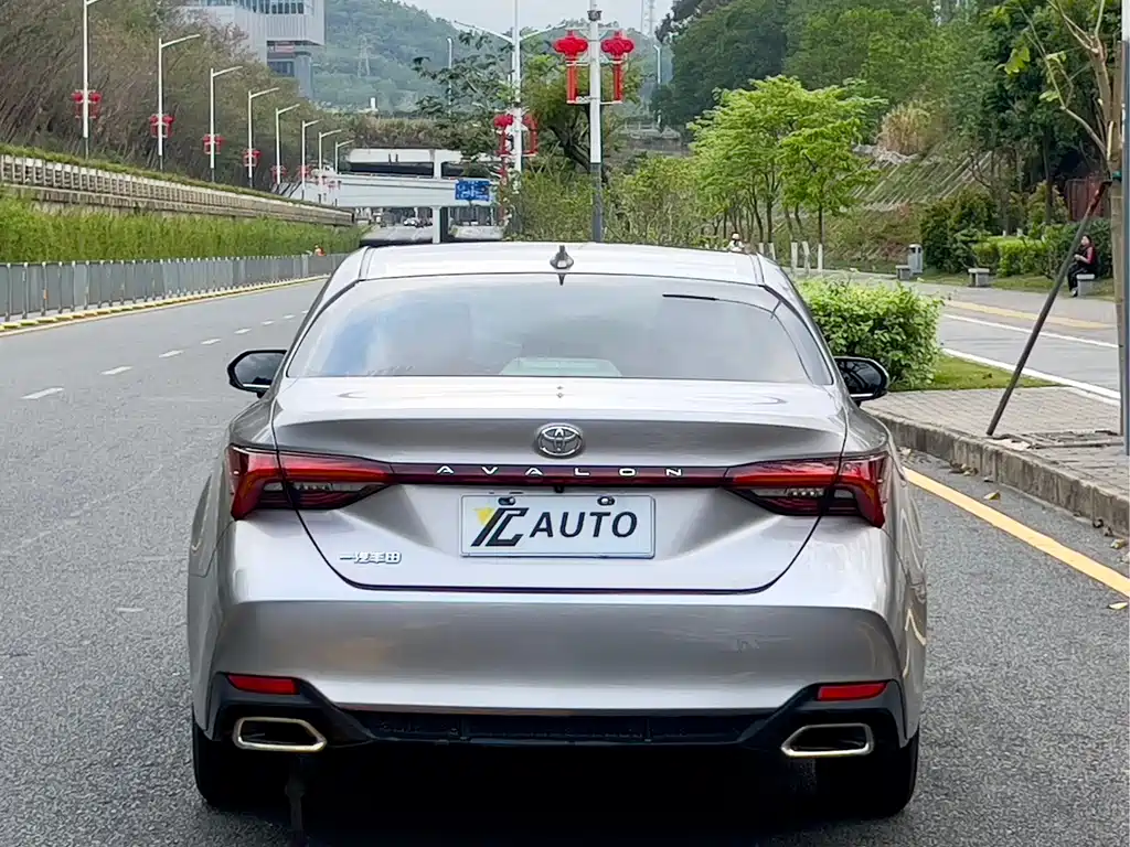 Toyota Avalon 2023 — фото 6