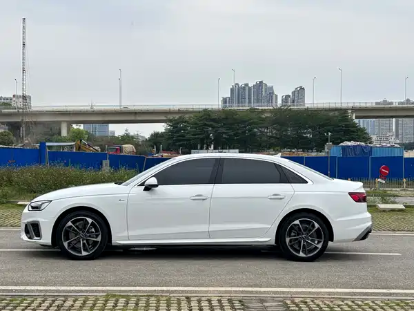 Audi A4L 2022